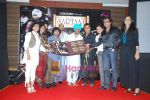 Jagjit Singh, Kailash Kher, Hard Kaur at the launch of Satinder Sartaaj_s album in Sea Princess on 24th Nov 2010 (5).JPG
